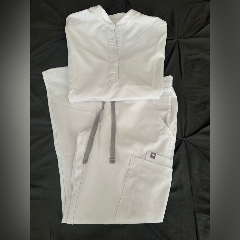 Figs Optic White Scrub Set